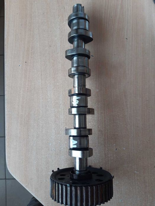 Golf IV Leon Toledo 1.9 TDI 115 - wałek rozrządu