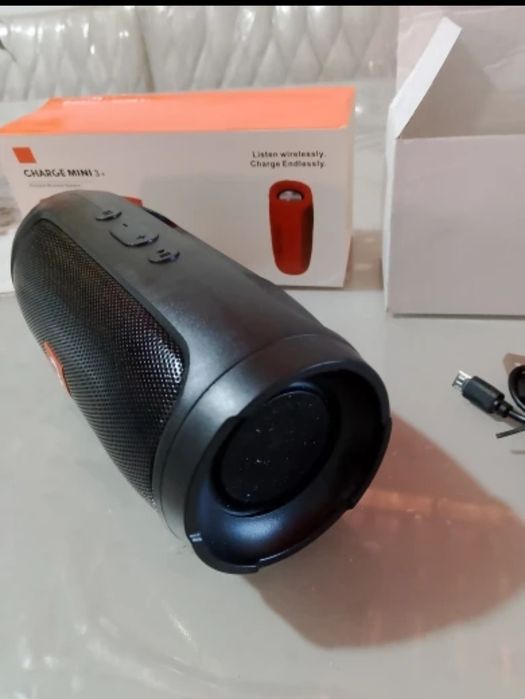 Portable Bluetooth Speaker (New Item)64584561207041123