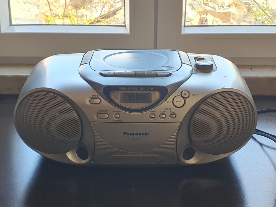 Radio Portátil Panasonic CD/Cassete