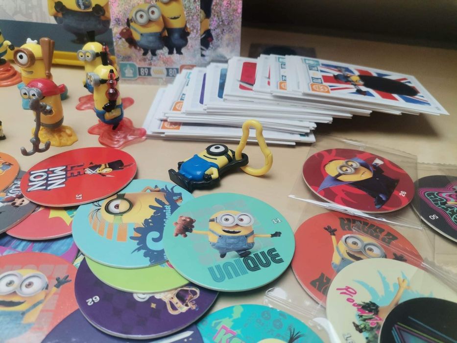 Duży zestaw Minionki dla kolekcjonera figurki, karty,tatuaże itd