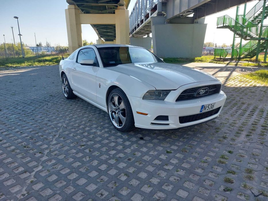 Ford Mustang 3.7 v6 2013r.