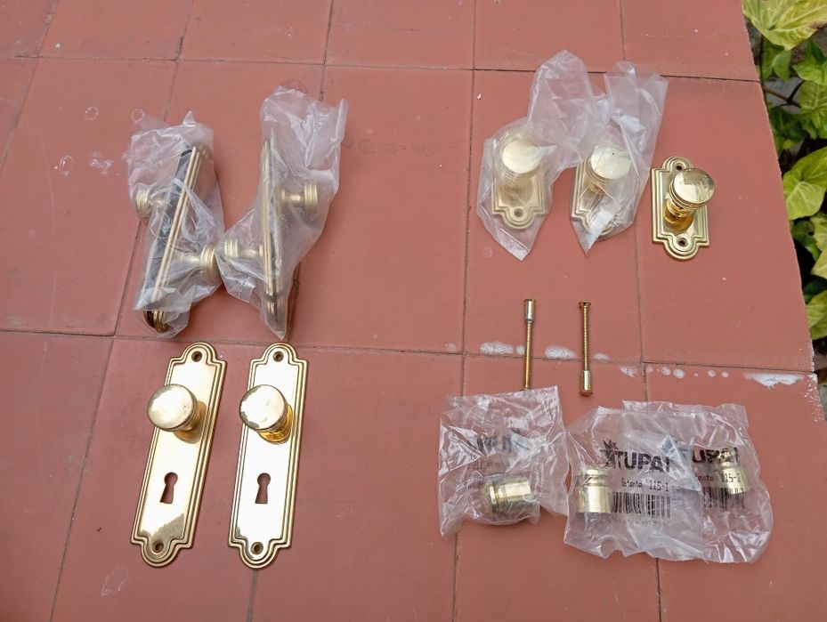 Ferragens para portas novos