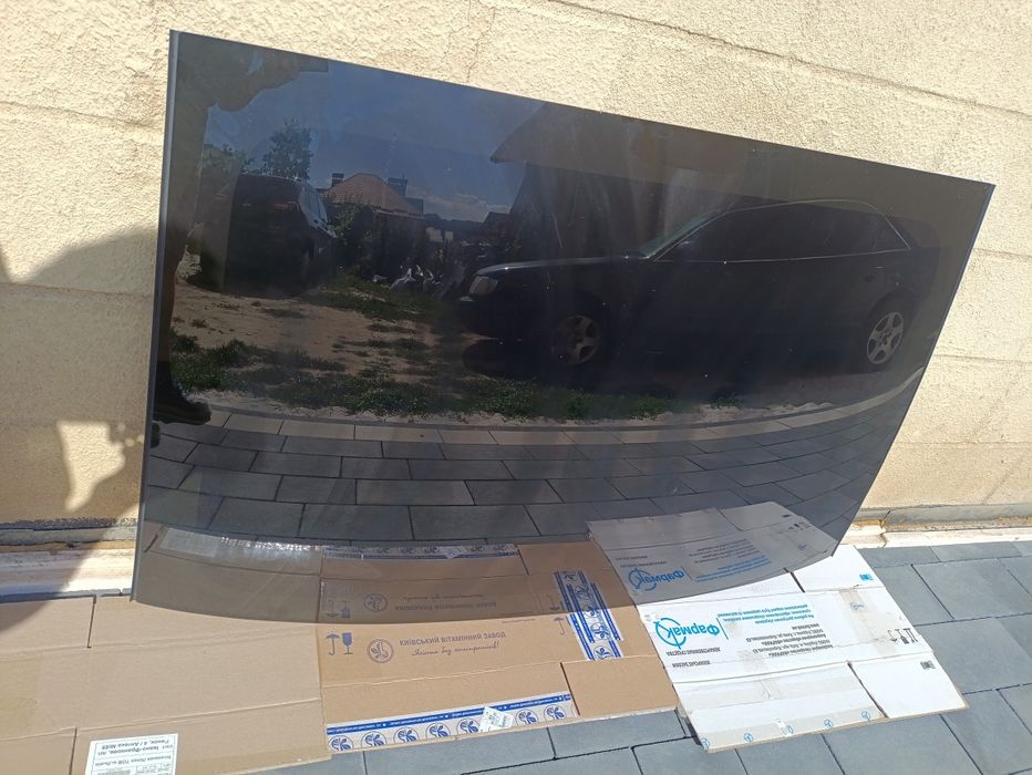 Панорама середня центральна Tesla model 3