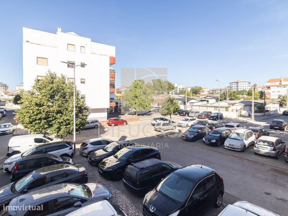 R363 Apartamento T3 1º Andar Amora