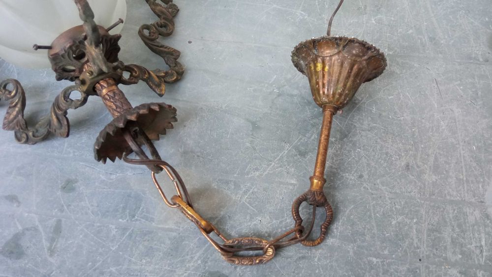 Candeeiro de teto em latão