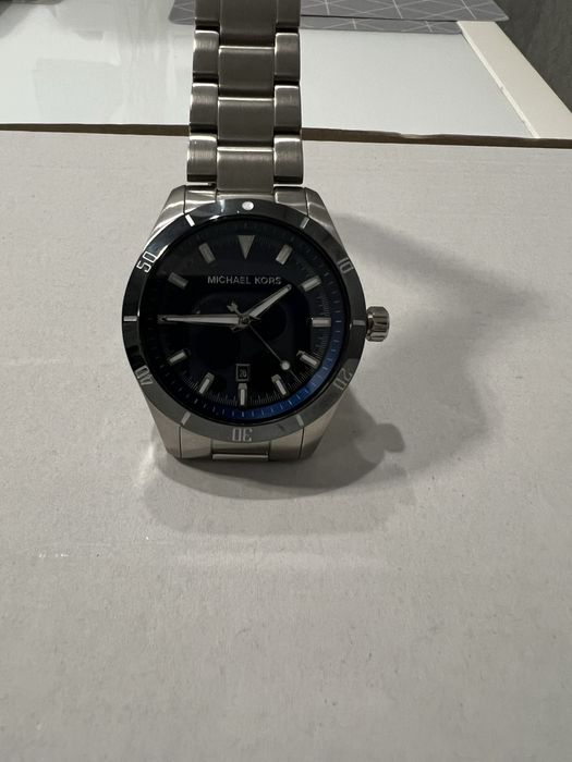 Продам годинник MICHAEL KORS придбаний в Сша в мережі Tigimex