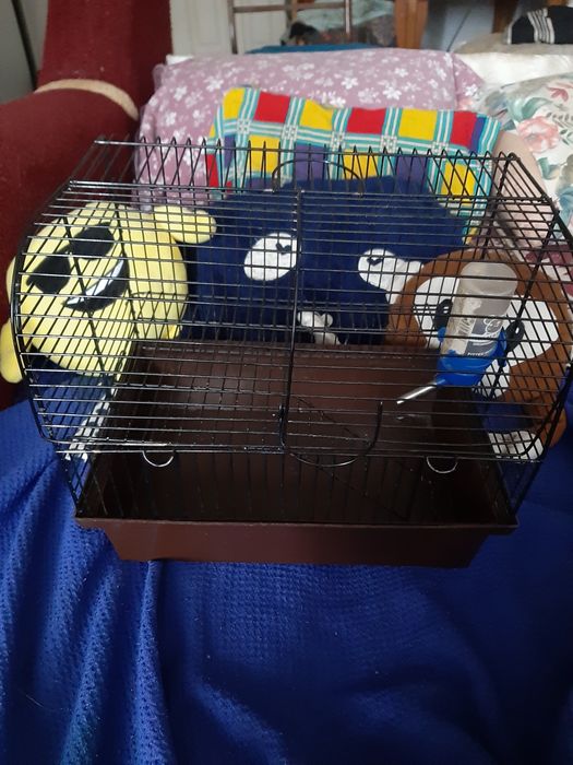 Продам клітку для хом'ячків.
