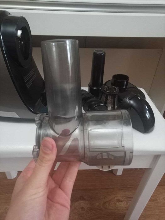 AMZCHEF cold press slow juicer - соковитискач