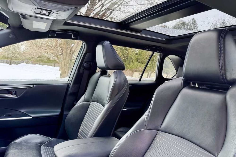 Toyota RAV4 Hybrid XSE      2021