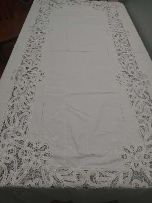 Toalha de Mesa Branca Retangular