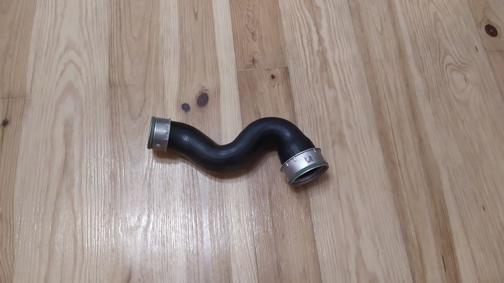 Патрубок Трубка Турбіни Інтеркуйлера Passat B5+,Skoda SuperB 1.9-2.0TD