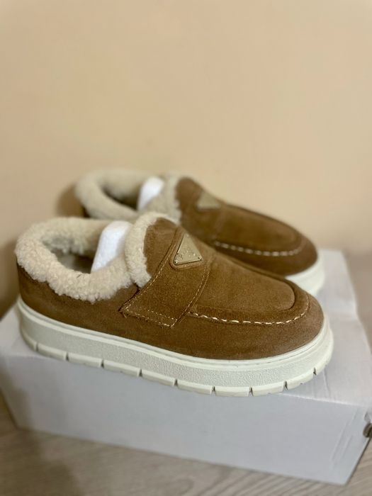 Лофери Prada зима 38