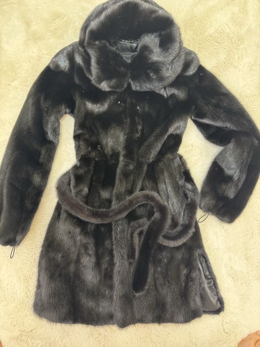 Шуба з натурального хутра норки