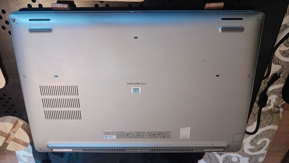 Ноутбук DELL Latitude 5520/15,6” FHD IPS/i5-1145G7/16GB/SSD 512