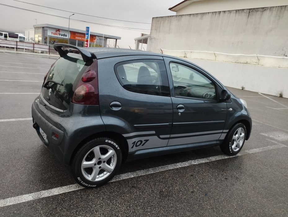 DIESEL 1.4 HDI.  4,lugares 5 portas