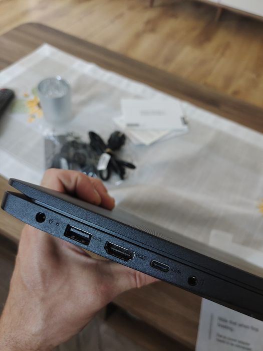 Nowy laptop Lenovo  v14 gen 2