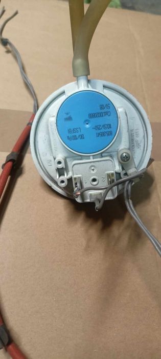 Hydrostat pieca gazowego