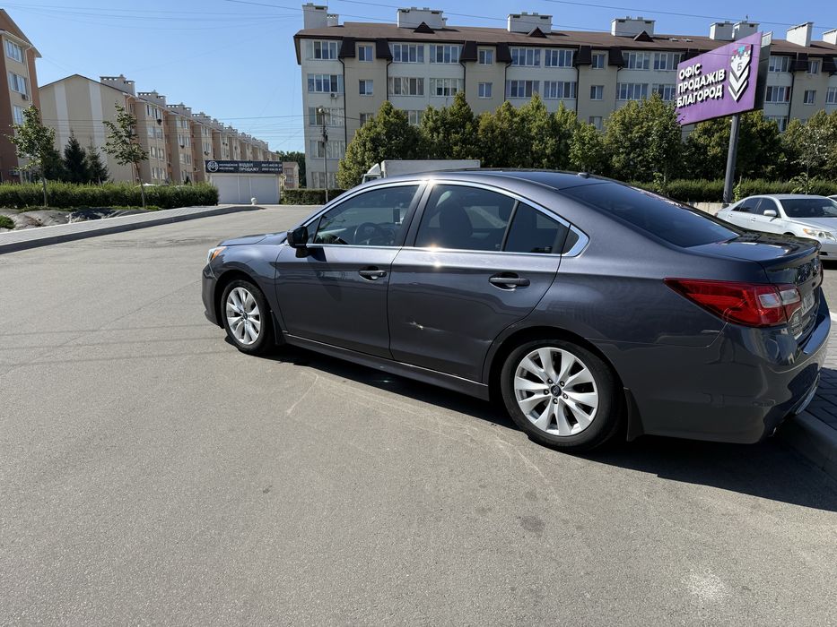 Subaru legacy.