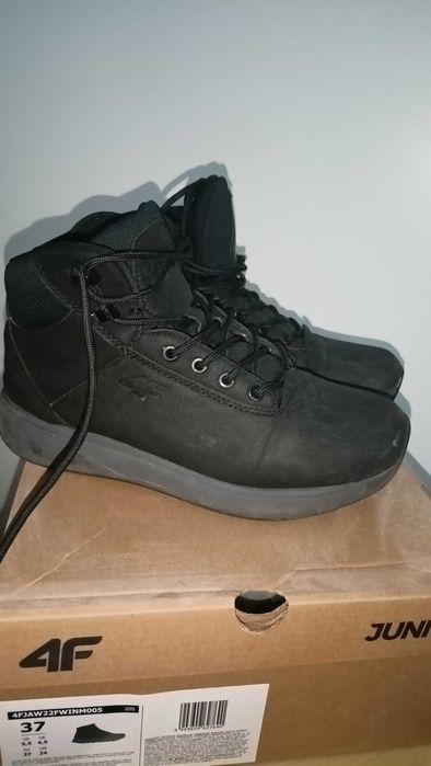 Buty zimowe 4F Junior Czarne rozmiar 37