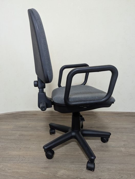 Комп'ютерне крісло