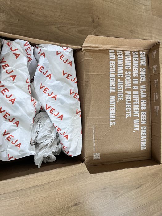 Sapatilhas Veja Esplar Brancas e Cinzentas