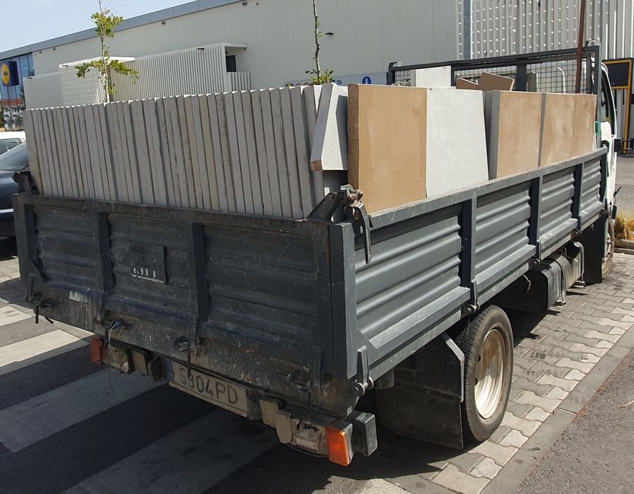 CONTENTORES e CARRINHAS p/recolha e transporte de entulho de obras