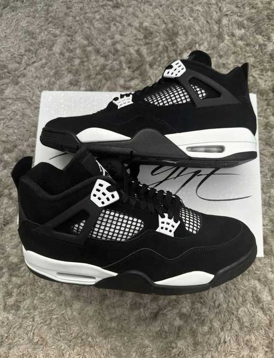 Jordan 4 Retro White Thunder R.43