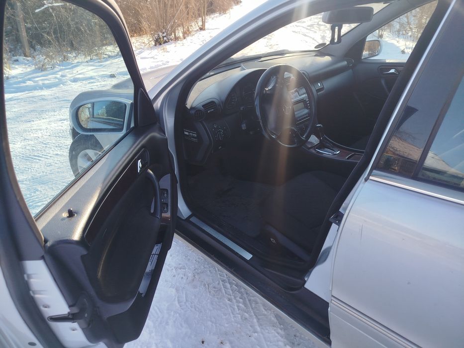 Продам мерса 220