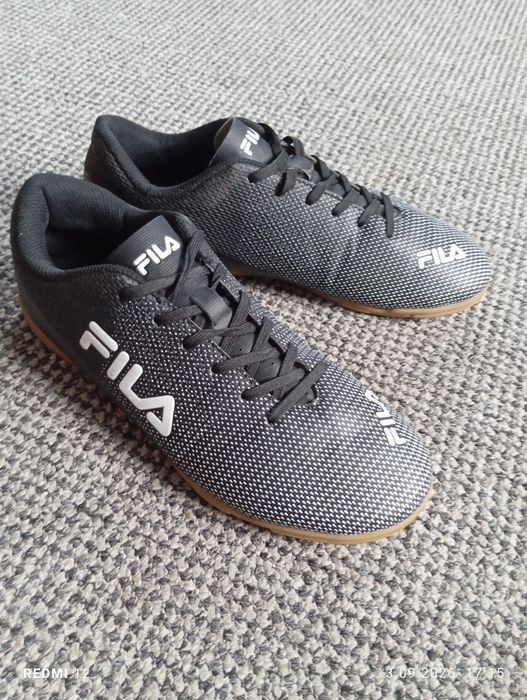 Buty męskie sportowe halówki piłkarskie marki Fila r. 41