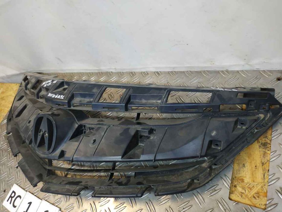 VAG Touareg 15- решітка радіатора була паяна, перед RC1153 2H6853677