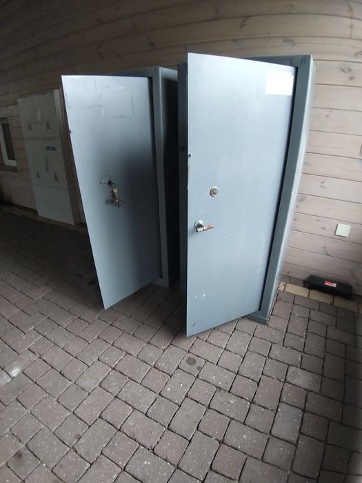 Sejf szafa na dokumety itp.