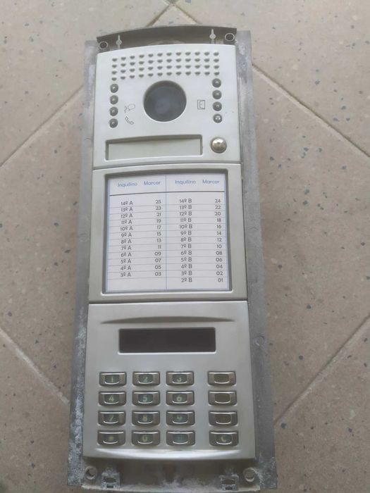 Vários equipamentos Terraneo/Biticino ( Video-Porteiros, Botoneira )