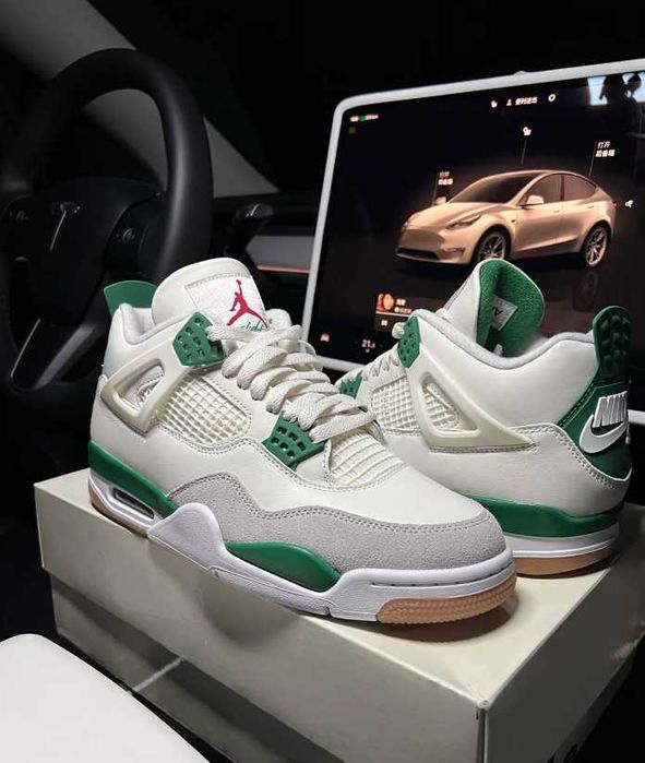 Jordan Air Jordan 4 Retro Green Thunder.43