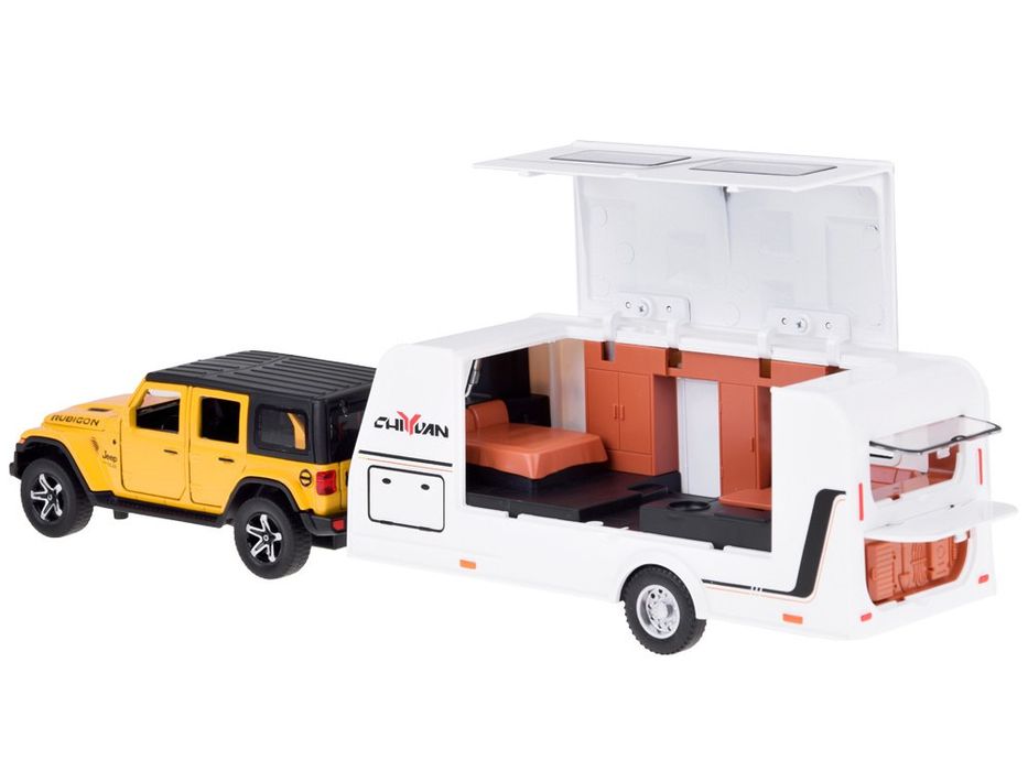 Auto na wakacje Samochód terenowy + Przyczepa kempingowa światła