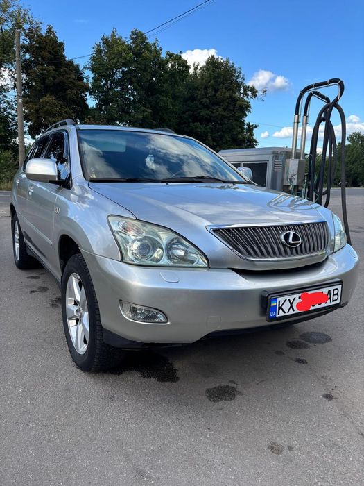Продам сімейний LEXUS RX