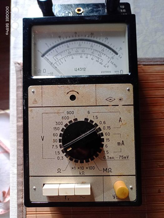 Комбінований прилад Ц4312 призначений для вимірювання струму і напруги