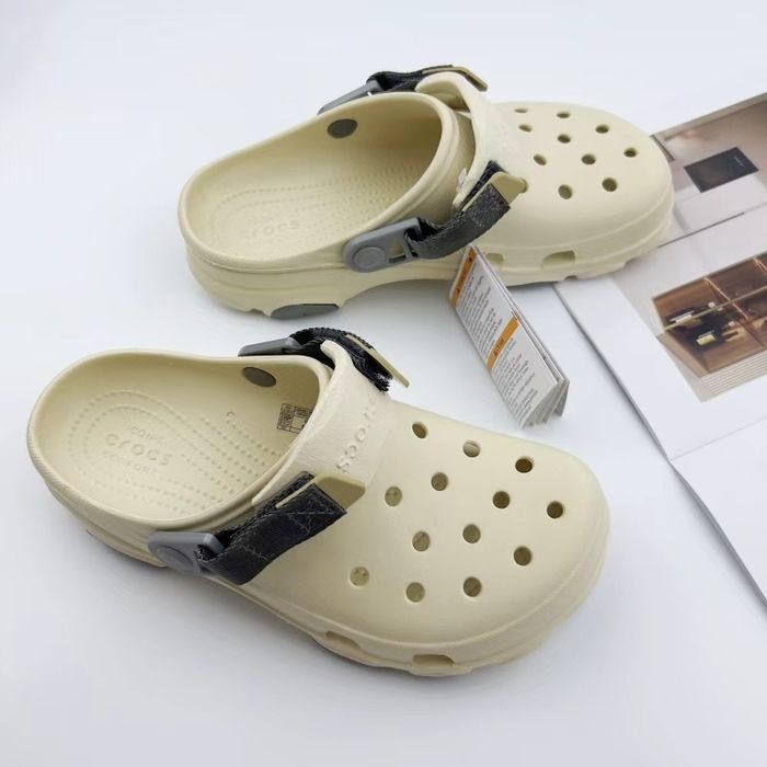 Crocs All-Terrain Clog з ременем Turbo - універсальні сабо від 36до 41