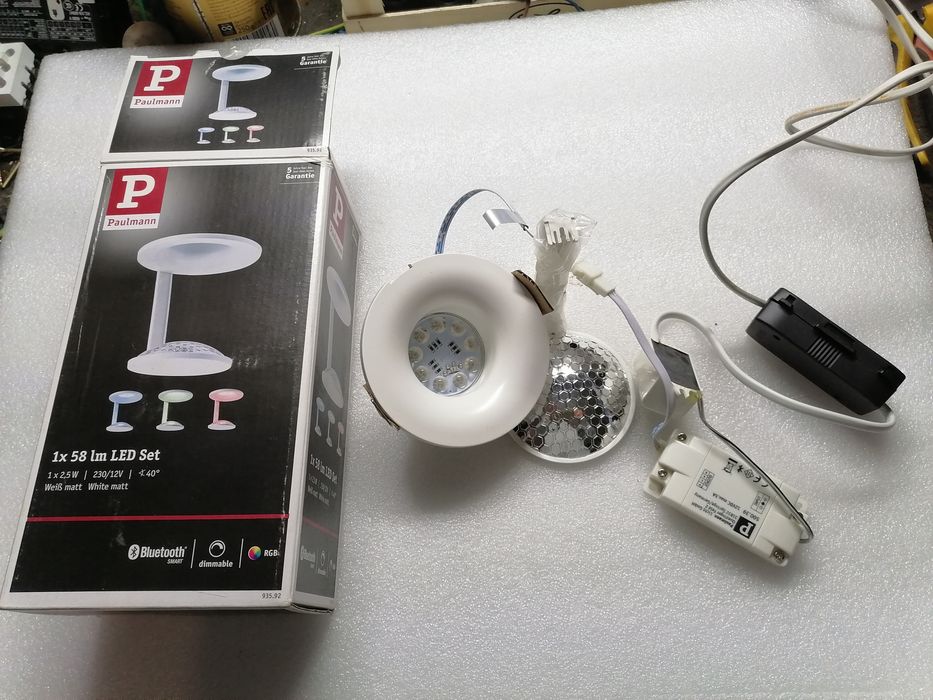 Halogen RGB z odblysnikiem