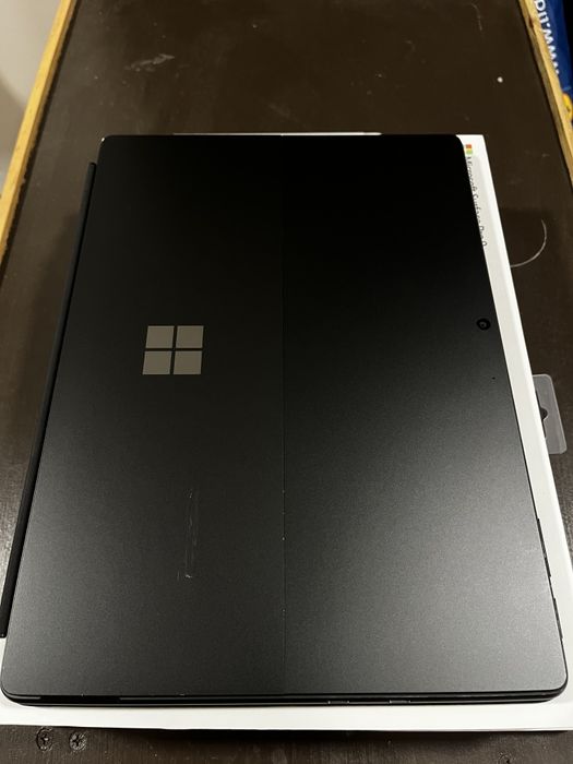 Microsoft Surface Pro 9 + Keyboard + Slim Pen 2
