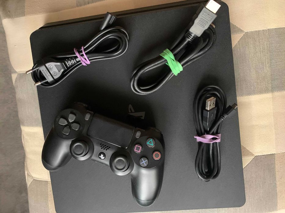 Playstation 4 Slim 1TB