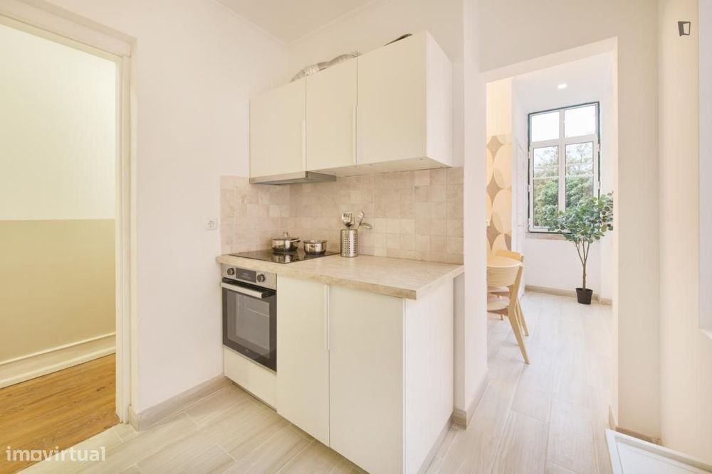 Quarto - localizado em Alameda Lisbon