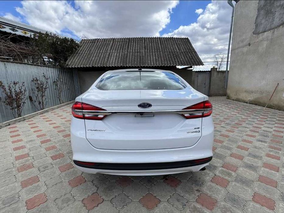 Ford Fusion Hybrid 2018 USA