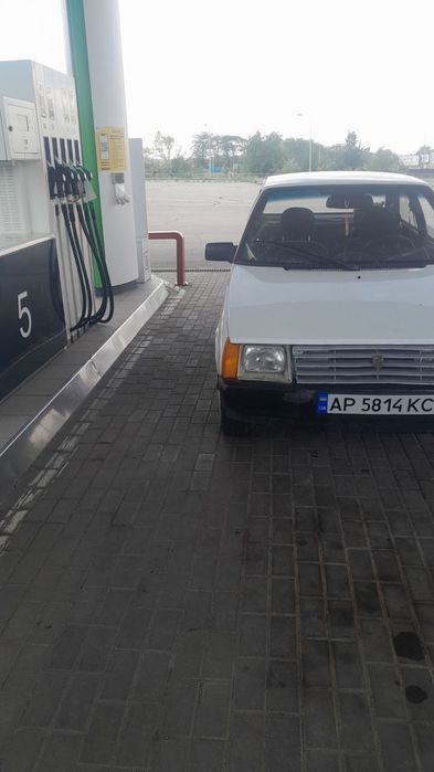 Машина ЗАЗ  1102