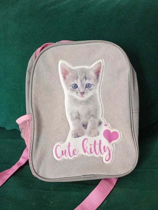 Mały plecak dla dziewczynki kotek
