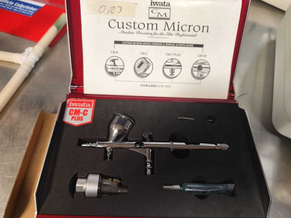 Aerógrafo Iwata Custom Micron CM-C Plus