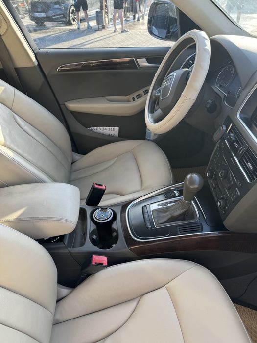 Продам Audi Q5 2010