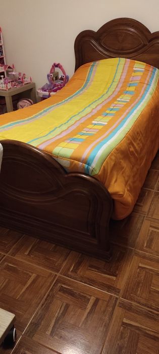 Cama de solteiro + colchão