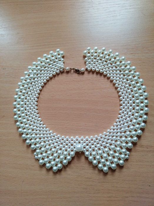 Колье, воротничок перламутровый