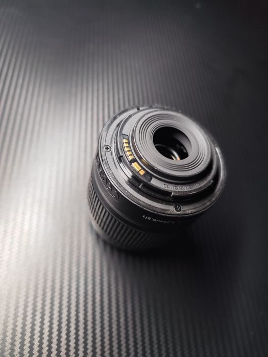 Canon EF-S 18-55mm 1:3.5-5.6 IS 2gen
