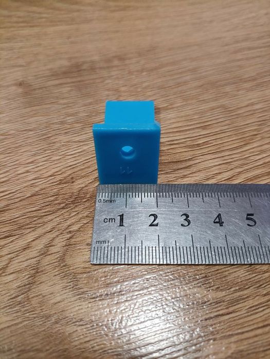 Фіксатор підвіконня